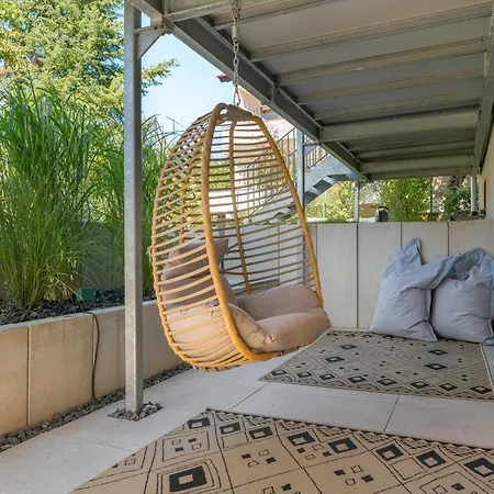 Apartment Neu: Stylische Mit netflix Und Workspace Boeblingen