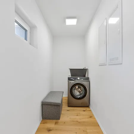 Διαμέρισμα Neu: Stylische Mit netflix Und Workspace *